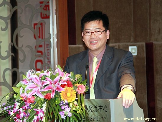 暨南国际大学休闲学与观光管理学系助理教授叶明亮(图片来源:新浪财经 梁斌 摄) 暨南国际大学休闲学与观光管理学系助理教授叶明亮